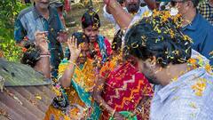 Lok Sabha Election 2024: জলপাইগুড়িতে ভোট প্রচারে TMC প্রার্থী দেব, মেটালেন ভক্তদের সেলফি-অটোগ্রাফের আবদারও