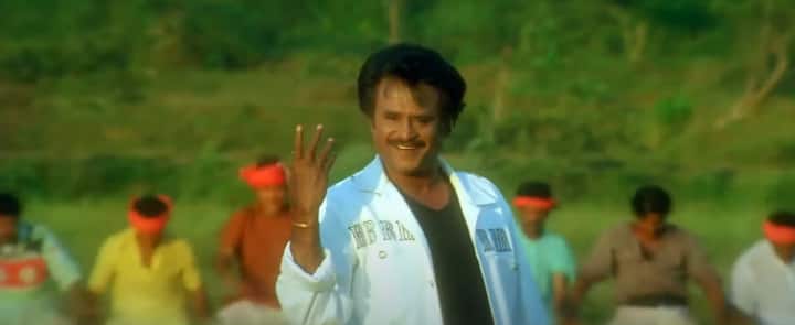 கே.எஸ்.ரவிக்குமார் - ரஜினி - ஏ.ஆர் ரஹ்மான் கூட்டணி முதன்முறையாக முத்து படம் மூலம் ஒன்று சேர்ந்தது. மாபெரும் வெற்றிக்கு பின், இதே காம்போ படையப்பா படம் மூலம் இரண்டாவது முறையாக இணைந்தது.