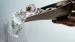 Chilled Water Side Effects : उन्हाळ्यात तुम्हीही  थंड पाणी  भरपूर पिता, त्यामुळे त्याचे गंभीर तोटे एकदा जाणून घ्या!