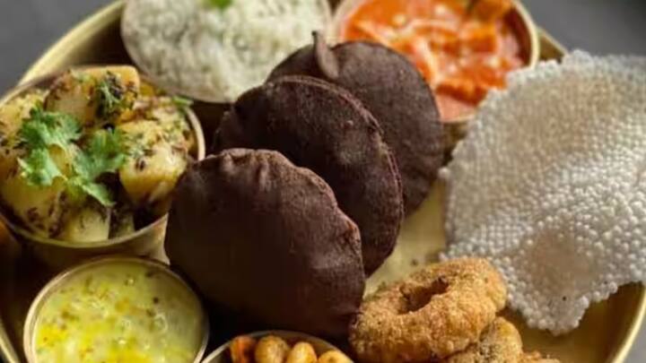 Indian Railways: Navratri Food in Indian Railways Indian Railways: નવરાત્રિના ઉપવાસ કરો છો તો ટ્રેનમાં મળશે સાત્વિક ભોજન, IRCTCએ કરી ખાસ વ્યવસ્થા