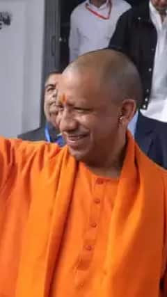 'अगले 5 साल तक फ्री में राशन..- जनसभा में बोले सीएम योगी | #abpnewsshorts