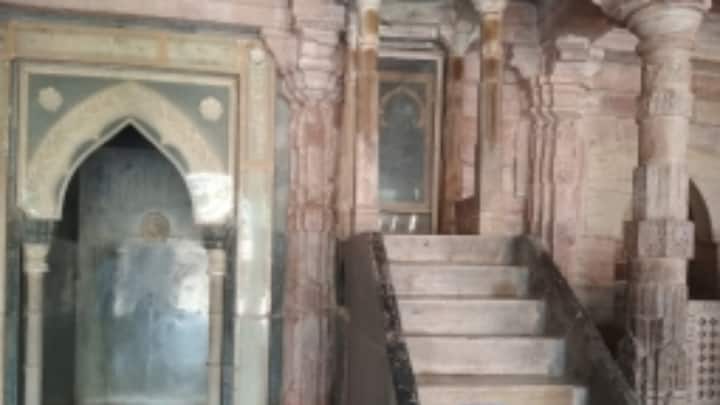 Bhojshala Survey Update 20th day 16 ASI officers and 35 laborers Visit Kamal Maula Masjid or Saraswati Mandir ANN Bhojshala Survey: भोजशाला सर्वे का 20वां दिन, दबे हुए 'गोमुख' की हुई सफाई, अब होगी जांच