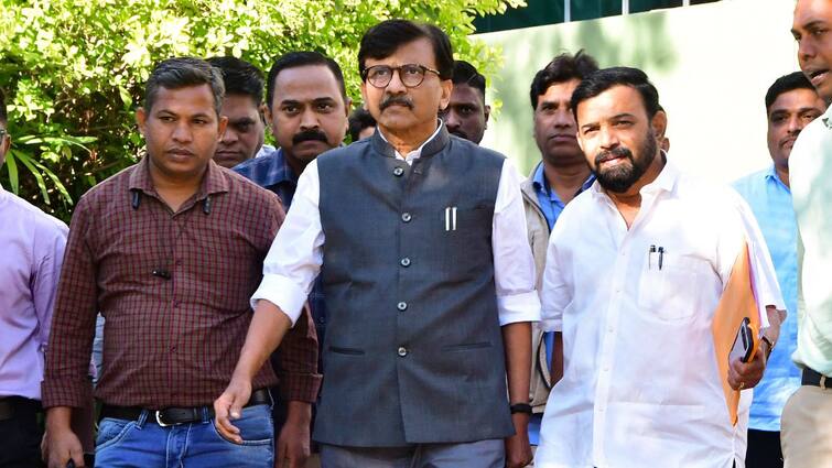 Shiv Sena Sanjay Raut Raj Thackeray Maharashtra BJP Mumbai 'Which File Has Been Opened?' Sanjay Raut Takes Jibe At Raj Thackeray, Says MNS Chief 'Supporting Enemies Of Maharashtra'