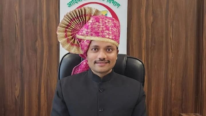 ইঞ্জিনিয়ারিং পড়তে পড়তেই সিভিল সার্ভিসে আসার প্রবল ইচ্ছে জেগেছিল মনে। আর সেই ইচ্ছে পূরণ করতে সাত সাতটি বছর লেগে গেল বিশালের। ছবি- বিশাল নারওয়াড়ের ইনস্টাগ্রাম