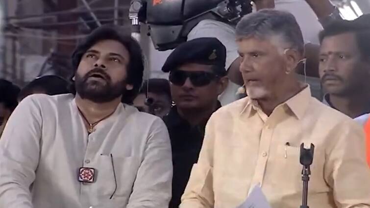 Chandrababu Pawan Kalyan participates in Praja Galam sabha in Nidadavolu of AP Chandrababu Pawan Comments: కూటమి కాంబినేషన్ సూపర్ హిట్, జగన్ శవాలతో వస్తున్నారు - నిడదవోలులో చంద్రబాబు