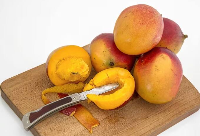 વિશ્વની સૌથી મોંઘી અને દુર્લભ કેરીનું ઉત્પાદન પણ પશ્ચિમ બંગાળમાં થાય છે. પશ્વિમ બંગાળના બીરભૂમ જિલ્લામાં તેની ખેતી થાય છે.