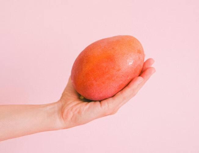 આ કેરીના મોટાભાગના વૃક્ષો જાપાનમાં જોવા મળે છે. તેના ઉત્પાદનનો સમય એપ્રિલથી ઓગસ્ટ વચ્ચેનો છે.