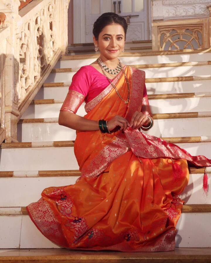 जुई गडकरी ही महिनाभरापासून आजारी आहे. आजारी असूनही ती मालिकेत काम करत आहे.