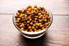 Health: रग रग में भर जाएगी एनर्जी... जब खाएंगे चने, लेकिन भीगे या भुने क्या ज्यादा फायदेमंद ? यहां जानें