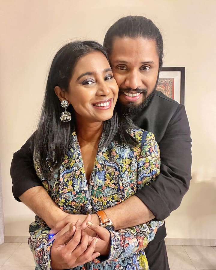 गायिका आज तिचा वाढदिवस साजरा करत आहे. जमशेदपूरमध्ये वाढलेली बॉलिवूड गायिका शिल्पाने अनेक लोकप्रिय गाण्यांना आपला आवाज दिला आहे. वयाच्या 13 व्या वर्षी त्यांनी संगीत कारकिर्दीला सुरुवात केली.