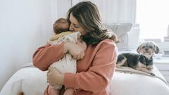 क्यों बच्चों के कान पर नहीं करना चाहिए किस... हो सकते हैं हमेशा के लिए बेहरे