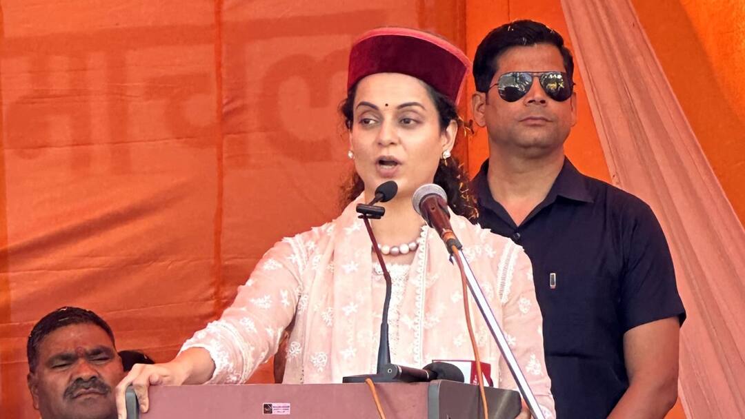 Lok Sabha Election 2024: 'एक पप्पू मेरी जिंदगी में आए और मेरा घर तोड़ दिया', कंगना रनौत का उद्धव ठाकरे पर निशाना Kangana Ranaut slams Uddhav Thackeray on bulldozer action her house Lok Sabha Election 2024 mandi bjp candidate Lok Sabha Election 2024: 'एक पप्पू मेरी जिंदगी में आए और मेरा घर तोड़ दिया', कंगना रनौत का उद्धव ठाकरे पर निशाना