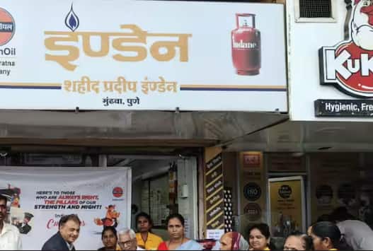 ਅਕਸਰ ਲੋਕਾਂ ਦੇ ਮਨ ਵਿੱਚ ਇਹ ਸਵਾਲ ਆਉਂਦਾ ਹੈ ਕਿ ਕੀ ਗੈਸ ਕਨੈਕਸ਼ਨ ਲਏ ਬਿਨਾਂ ਗੈਸ ਏਜੰਸੀ ਤੋਂ ਸਿਲੰਡਰ ਖਰੀਦਿਆ ਜਾ ਸਕਦਾ ਹੈ? ਤਾਂ ਅਸੀਂ ਤੁਹਾਨੂੰ ਦੱਸ ਦਈਏ ਕਿ ਅਜਿਹਾ ਨਹੀਂ ਹੋ ਸਕਦਾ।