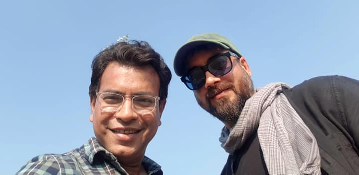 রুদ্রনীল আরও বলছেন, 'এই ছবিতে অজয় দেবগণ যে চরিত্রে অভিনয় করেছেন, তা সৈয়দ আবদুল রহিমের। তিনি ফুটবলের একজন কোচ। তিনি কীভাবে, কত বাধা কাটিয়ে, নিজের সবটা দিয়ে, পিকে বন্দ্যোপাধ্যায়, চুনী গোস্বামীদের মতো মানুষজনকে নিয়ে সোনা জিতলেন, সেই গল্পই বলা হয়েছে। '