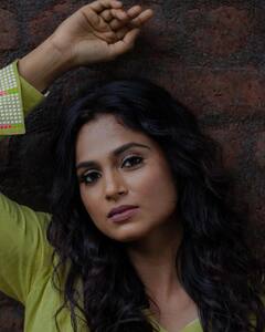 Ramya Pandian : ஸ்டைலான மயிலு..நடிகை ரம்யா பாண்டியனின் கூல் க்ளிக்ஸ்!