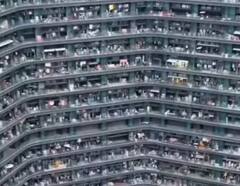 ਇਸ ਇਮਾਰਤ ਵਿੱਚ ਇਕੱਠੇ ਰਹਿੰਦੇ ਨੇ 20 ਹਜ਼ਾਰ ਲੋਕ, ਦੇਖ ਕੇ ਹਰ ਕੋਈ ਹੈਰਾਨ