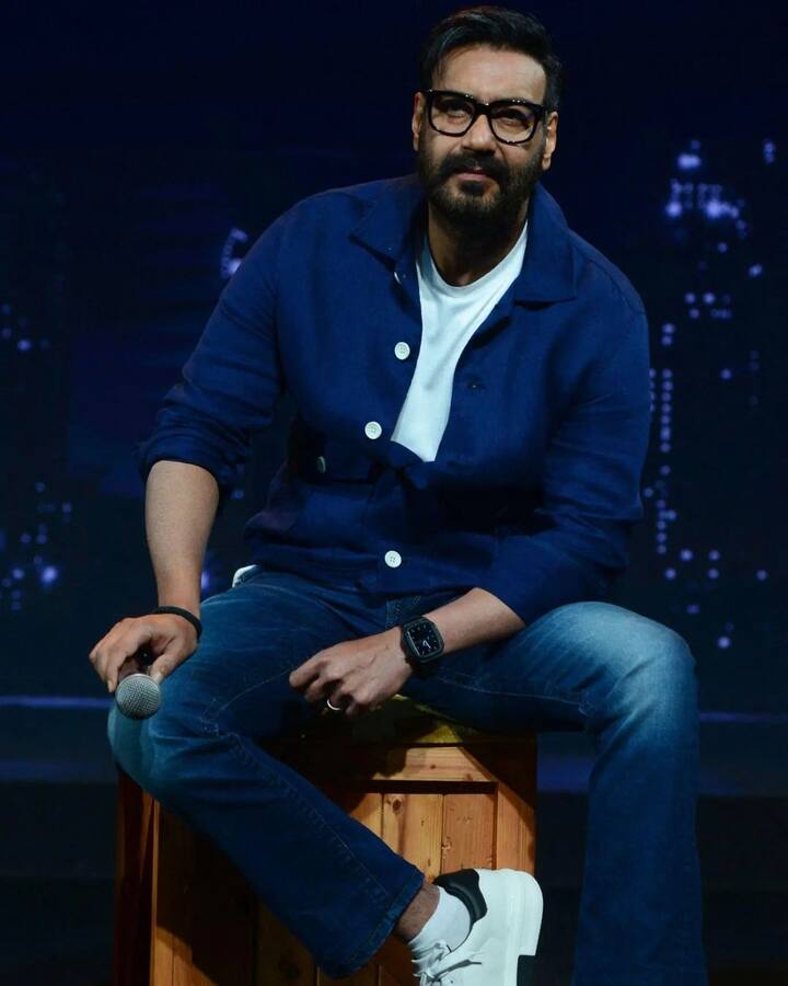 इसके बाद अजय ने उस एल्पीकेशन के जरिए बिग बी के नंबर से उनके पब्लिसिस्ट को सुबह 6 बजे मिलने का मैसेज कर दिया. जिसके बाद वो दिए गए वक्त के अनुसार बिग बी के घर भी पहुंच गए.