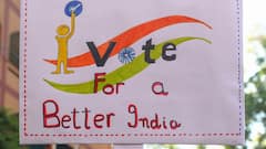 అభ్యర్థుల వద్ద ప్రభుత్వ ఉద్యోగులు! వీరంతా అక్కడ ఏం చేస్తున్నట్టు?