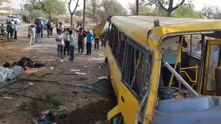School Bus Accident: 6 children died after school bus overturned in Mahendragarh, Haryana, school is open even on Eid day School Bus Accident: હરિયાણાના મહેન્દ્રગઢમાં સ્કૂલ બસ પલટી જતાં 6 બાળકોના મોત, ઈદના દિવસે પણ સ્કૂલ ચાલુ હતી
