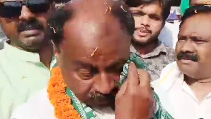 RJD candidate from Hajipur Shivchandra Ram tearfully spoke against Chirag Paswan Bihar Lok Sabha Elections: हाजीपुर से RJD प्रत्याशी शिवचंद्र राम बोलते हुए लगे आंसू बहाने, चिराग से है मुकाबला