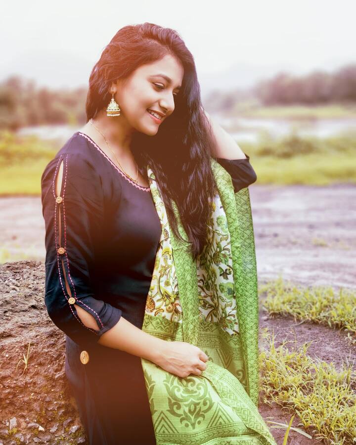 सध्या तिची 'ठरलं तर मग' ही मालिका सुरू असून प्रेक्षकांचा चांगला प्रतिसाद मिळत आहे.