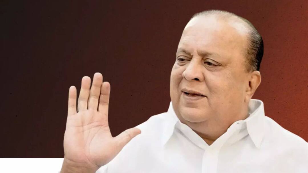 Sanjay Mandlik statement on Shahu Maharaj Hasan Mushrif says Shahu Maharaj filing of application should be reconsidered Hasan Mushrif on Shahu Maharaj : संजय मंडलिकांच्या वक्तव्यावर हसन मुश्रीफ म्हणतात, शाहू महाराजांनी अर्ज भरताना फेरविचार करावा