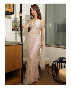 Ankita Lokhande Look: नेट साडी आणि हेवी वर्क ब्लाउज घालून अंकिता लोखंडेचा ग्लॅम लूक!