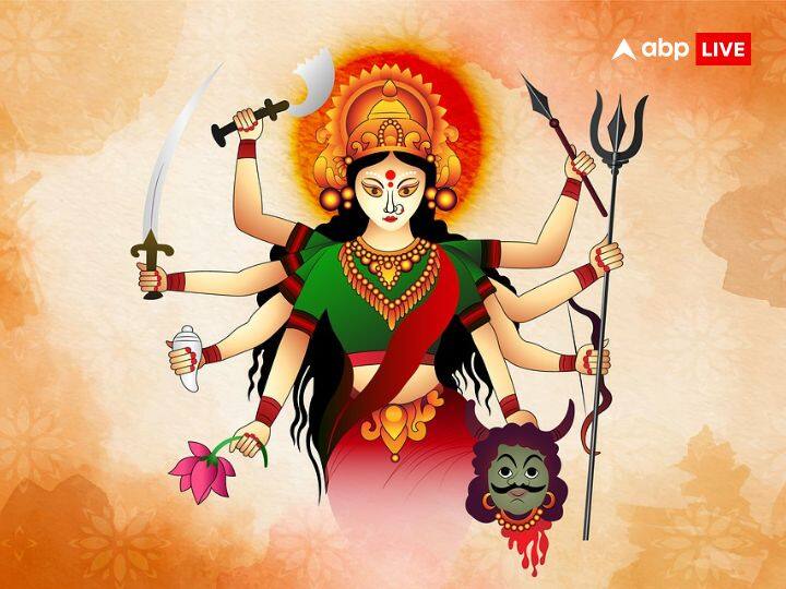 सपने में मां दुर्गा की मूर्ति दिखना बहुत सुखद सपना माना जाता है. यह सपना संकेत देता है कि जल्द ही जीवन की सारी परेशानियों से आपको छुटकार मिलने वाला है. यह सपना मानसिक शांति देता है.