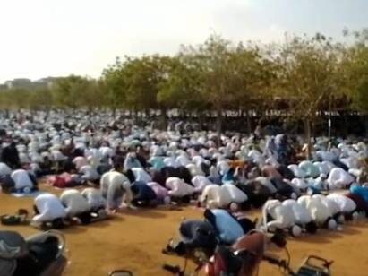 Karur district Pallapatti special prayer of Ramzan festival - TNN ரம்ஜான் பண்டிகை  பள்ளப்பட்டி  ஈத்கா பள்ளிவாசலில் இஸ்லாமியர்கள் சிறப்பு தொழுகை