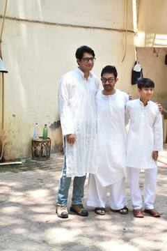 Eid Celebration: आमिर खान ने दोनों बेटों आजाद और जुनैद संग मनाई ईद, व्हाइट कुर्ता-पजामा में तीनों ने की ट्विनिंग