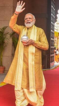 PM Modi ने बजाया डमरू | #abpnewsshorts