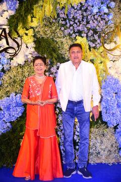 Anand Pandit Daughter Reception: ब्लैक सूट में बनठनकर पहुंचे मनोज बाजपेयी, तो पत्नी के साथ नजर आए राजकुमार राव, ये स्टार्स भी हुए शामिल