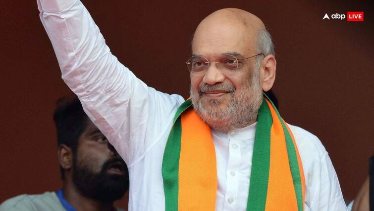 Amit Shah Slams Congress In MP Guna Lok Sabha Elections UCC Is PM Modi Guarantee 'Can This Country Be Run By Sharia Law': Shah Slams Congress, Says UCC Is Modi's Guarantee