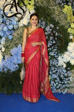 Taapsee Pannu: लाल साडीमध्ये दिसली नवीन नवरी, पाहा तापसीचा नवा लूक!