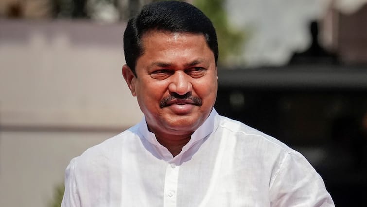 Close Shave For Nana Patole As His Car Grazes Against Truck, Maha Congress Chief Smells Plot Close Shave For Nana Patole As His Car Grazes Against Truck, Maha Congress Chief Smells Plot