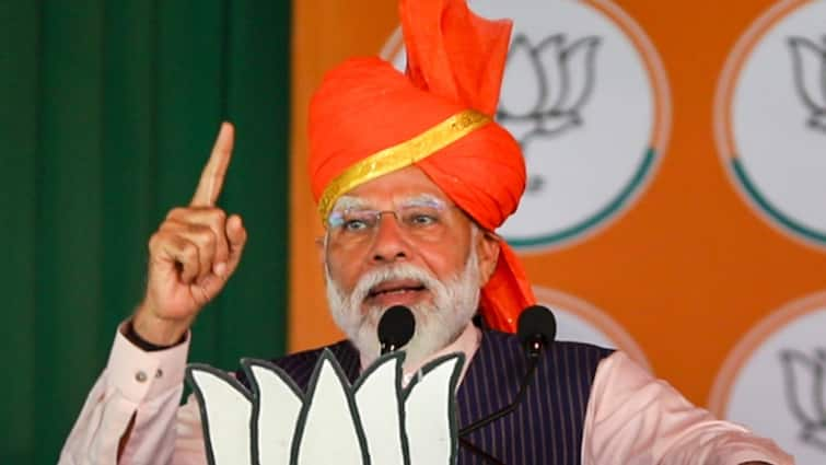 PM Modi reply on congress allegation of constitution in danger said even Babasaheb Ambedkar cannot change constitution today PM Modi On Congress: 'बाबा साहब भी आज संविधान नहीं बदल सकते', राजस्थान से पीएम मोदी ने 'INDIA' गठबंधन पर साधा निशाना