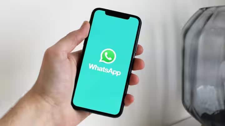 WhatsApp to soon let you share Status updates on Instagram check about the upcoming feature in details WhatsApp Features: হোয়াটসঅ্যাপ স্টেটাস শেয়ার করা যাবে ইন্সটাগ্রাম স্টোরিতে, আসছে নতুন ফিচার
