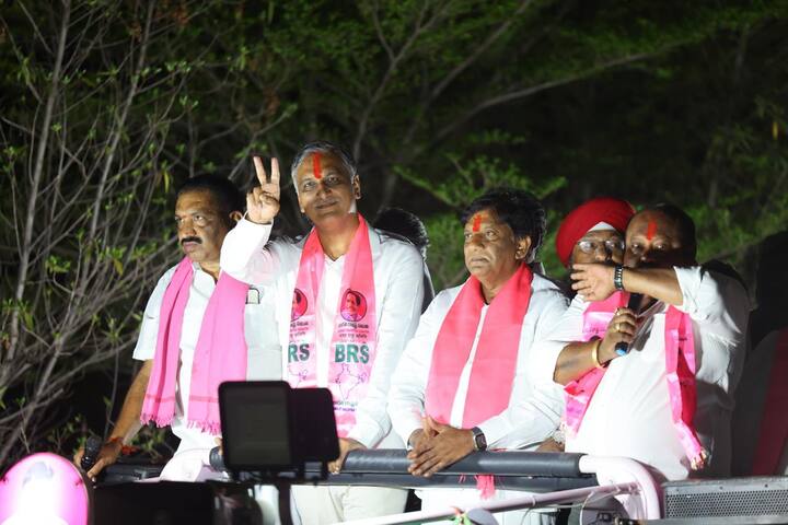 ‘‘కేసీఆర్ చెడ్డి ఊడగొడుతా అంటున్నాడు రేవంత్. నువు చెడ్డి గ్యాంగ్ వెంట తిరిగినవా రేవంత్? ఇది ముఖ్యమంత్రి మాట్లాడే భాషనా?’’ అని హరీశ్ రావు మాట్లాడారు.