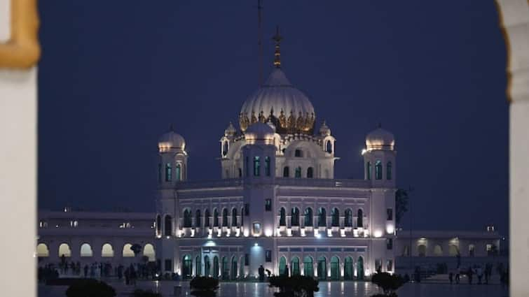 Baisakhi 2024 Sikh Jatha Amritsar Pakistan Kartarpur Sahib Offer Special Prayers PM Modi 'Sikh Jatha' Departs For Kartarpur Sahib To Offer Special Prayers For PM Modi On Baisakhi. WATCH