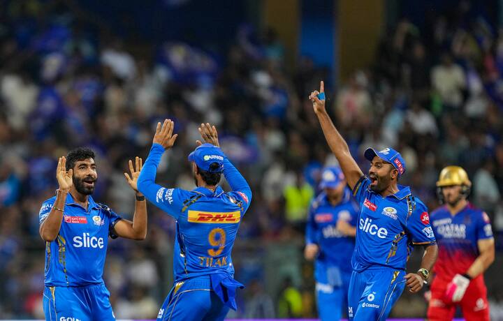 மும்பை வீரர்கள் அனைவரும் அதிரடியாக விளையாட, 15.3 ஓவரில் 3 விக்கெட்டுகளை இழந்து 199 ரன்கள் குவித்து 7 விக்கெட்டுகள் வித்தியாசத்தில் வெற்றி பெற்றது மும்பை இந்தியன்ஸ்.