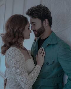 अंकिता लोखंडेने कॅमेऱ्यासमोर पती विकी जैनसोबत झाली रोमँटिक, शेअर केले बेडरूमचे फोटो