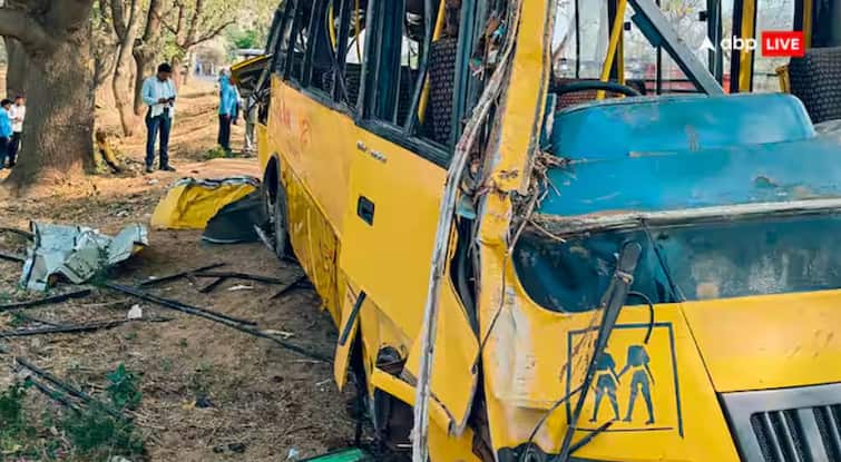mahendragarh-school-bus-accident-principal-among-three-held School Bus Accident: ਬੱਸ ਹਾਦਸੇ 'ਚ ਪ੍ਰਿੰਸੀਪਲ ਸਣੇ 3 ਕਾਬੂ, ਸਕੂਲ ਨੂੰ ਨੋਟਿਸ ਜਾਰੀ, ਇੰਝ ਵਾਪਰਿਆ ਸੀ ਭਿਆਨਕ ਹਾਦਸਾ