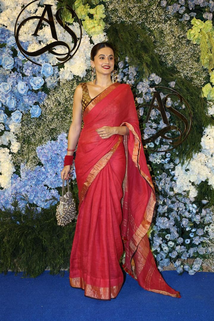 Newlywed actor Taapsee Pannu also arrived at the event in a pink saree.