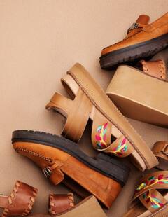 Footwear: गर्मियों में आरामदायक और ट्रेंडी दिखने के लिए वॉर्डरोब में शामिल करें ये फुटवियर्स