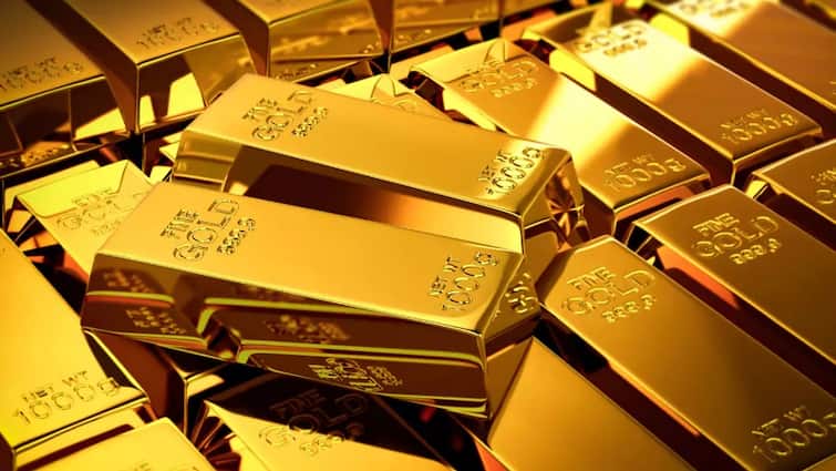 gold-hits-another-high-at-mcx-crosses-72000-rupees-mark-for-the-first-time-in-history Gold Price rate : ਸੋਨੇ ਅਤੇ ਚਾਂਦੀ ਦੀਆਂ ਕੀਮਤਾਂ ਨੇ ਤੋੜਿਆ ਰਿਕਾਰਡ, ਪਹਿਲੀ ਵਾਰ 72 ਹਜ਼ਾਰ ਤੋਂ ਵੀ ਪਾਰ ਨਿਕਲਿਆ ਸੋਨਾ