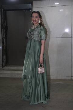 Salman Khan, Preity Zinta, Bobby Deol And Other Celebs Attend Sohail Khan's Eid Party - See Pics