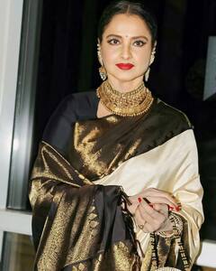 69व्या वर्षीही ती दिसते खूपच सुंदर; पाहा रेखाचे खास फोटो!