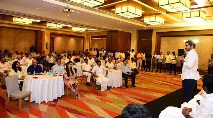 అన్నామలై నేరుగా ప్రధాని మోదీతో మాట్లాడి కోయంబత్తూరును మరింత అభివృద్ధి పథంలోకి తీసుకెళ్తారని లోకేష్ అన్నారు.