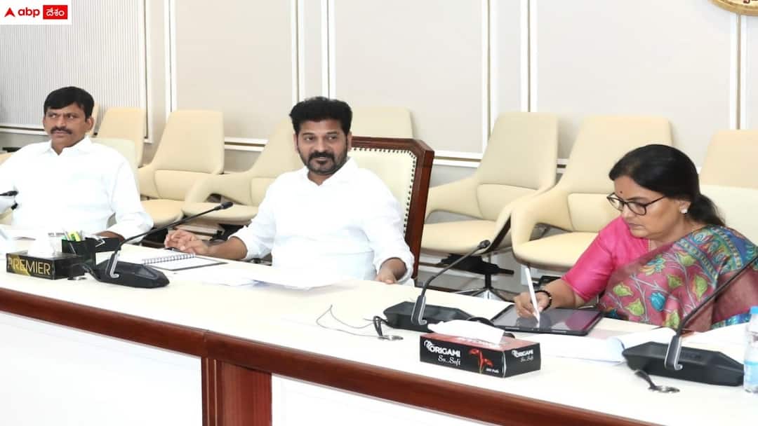 cm revanth review on grain purchases and drinking water and key orders to officers CM Revanth Reddy: ధాన్యం కొనుగోళ్లు, తాగునీటి సమస్యలపై సీఎం రేవంత్ సమీక్ష - అలాంటి చేస్తే కఠిన చర్యలు తీసుకుంటామని వార్నింగ్
