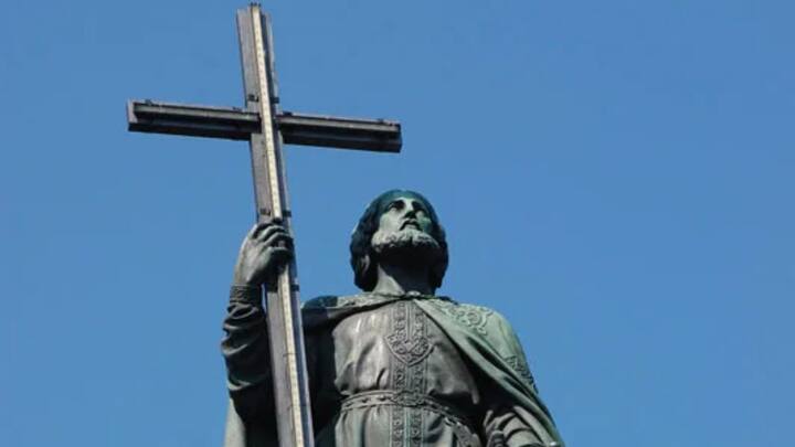 व्लादिमीर महान के धार्मिक और सामाजिक योगदान के चलते ही पूरे रूस में उनके नाम को बहुत से लोगों ने अपनाया है. यही मुख्य कारण है कि रूस में व्लादिमीर नाम सबसे ज्यादा काॅमन नाम है.